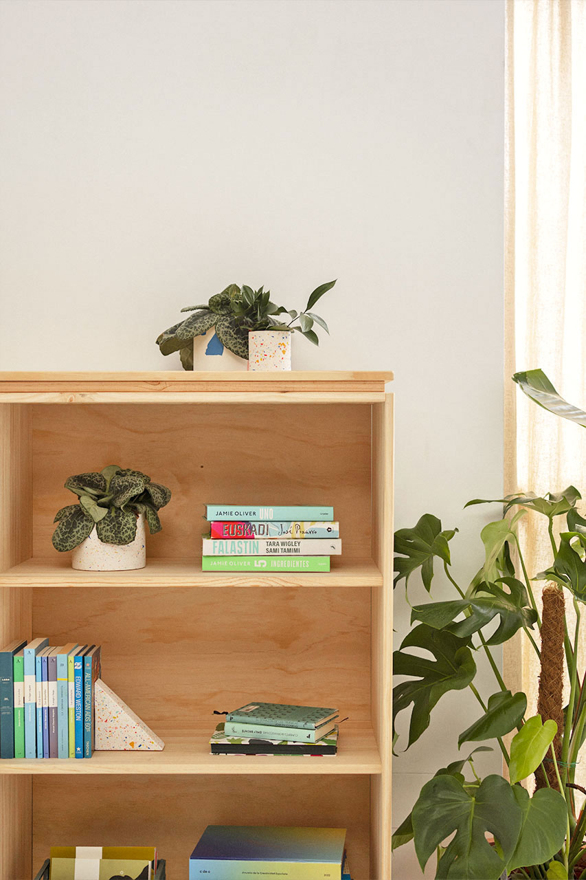 Imagen de ambiente 4 para:Estanter&iacute;a librer&iacute;a baja de dise&ntilde;o